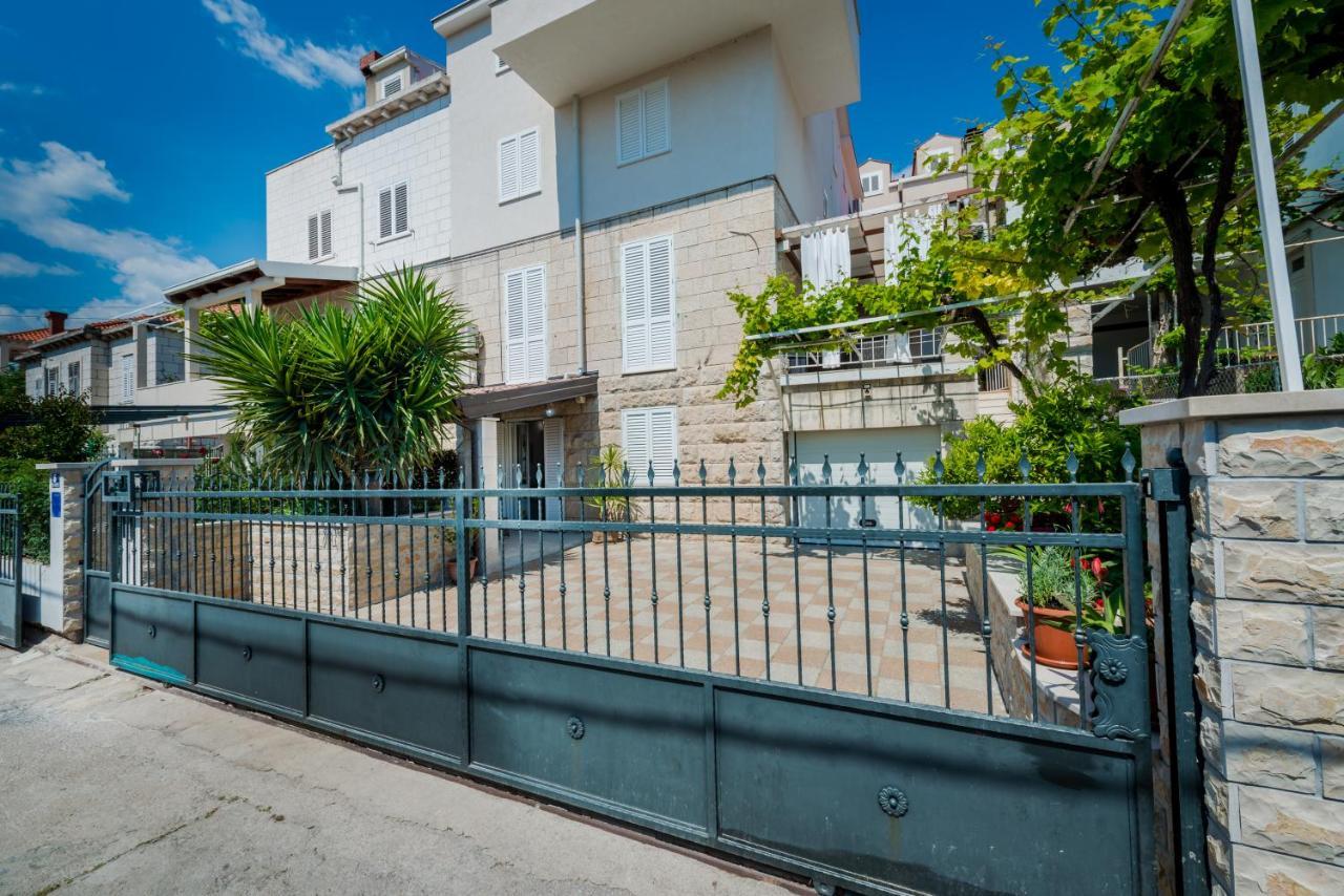 Niko'S Charming Apartment With Free Parking Ντουμπρόβνικ Εξωτερικό φωτογραφία